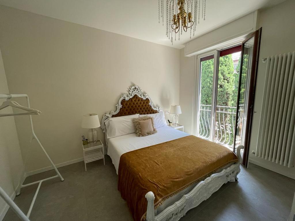 Prestige Sirmione Via Antiche Mura Екстериор снимка